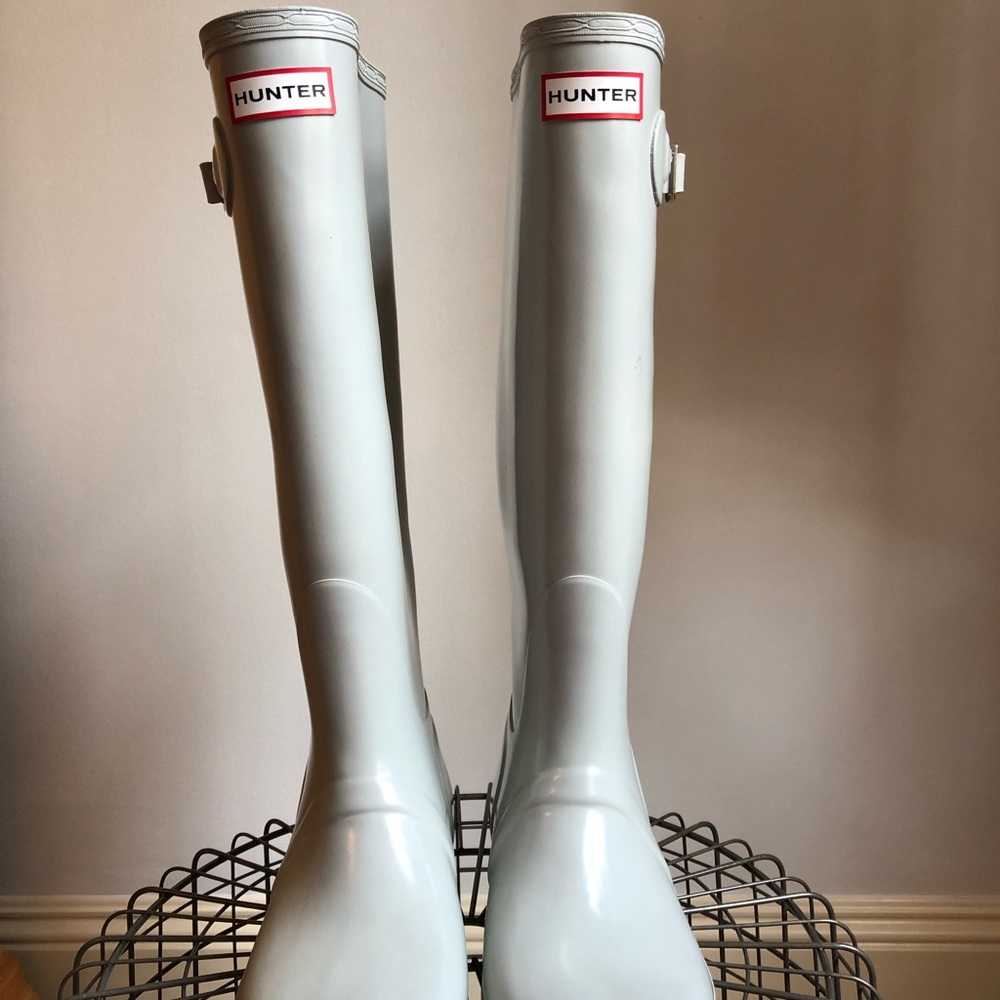Light grey, gloss, tall Hunter boots
